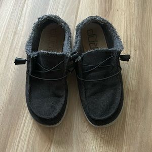 Black Sherpa Hey Dudes